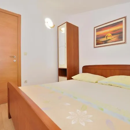 아파트 Family Friendly Seaside Slatine, Ciovo - 23108 슬라티네