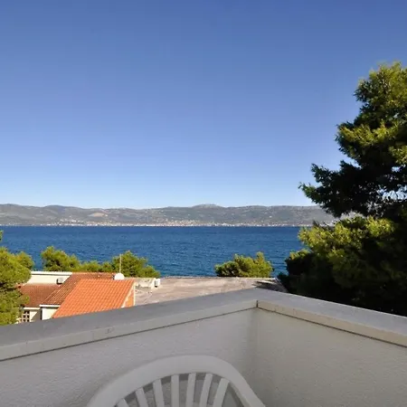 Family Friendly Seaside Slatine, Ciovo - 23108 * 슬라티네