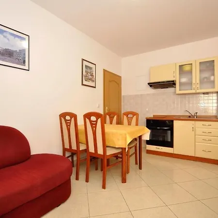 아파트 Family Friendly Seaside Slatine, Ciovo - 23108 *