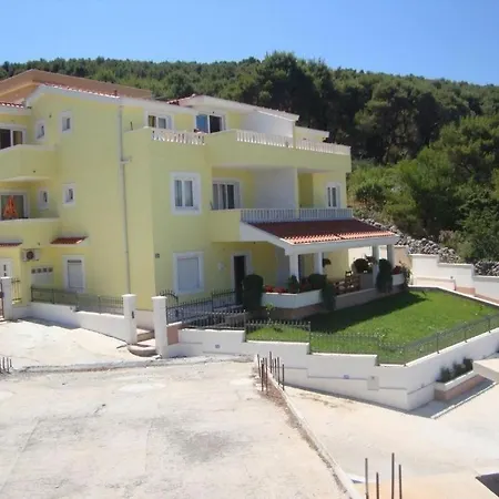 아파트 Family Friendly Seaside Slatine, Ciovo - 23108 슬라티네