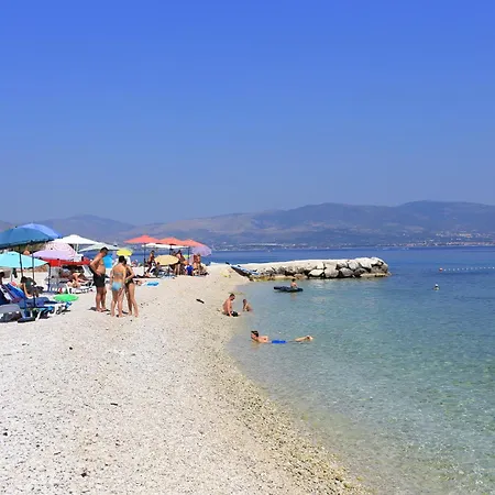 Family Friendly Seaside Slatine, Ciovo - 23108