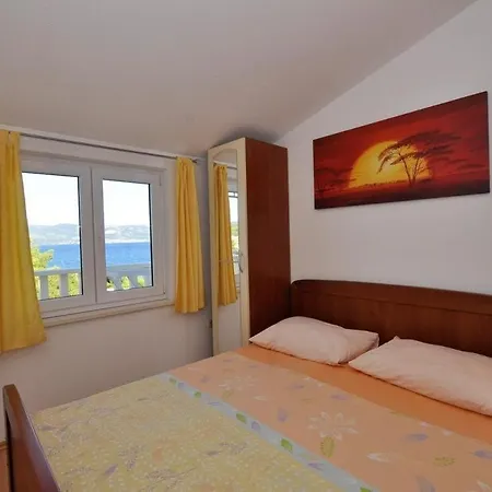 Family Friendly Seaside Slatine, Ciovo - 23108 아파트 슬라티네