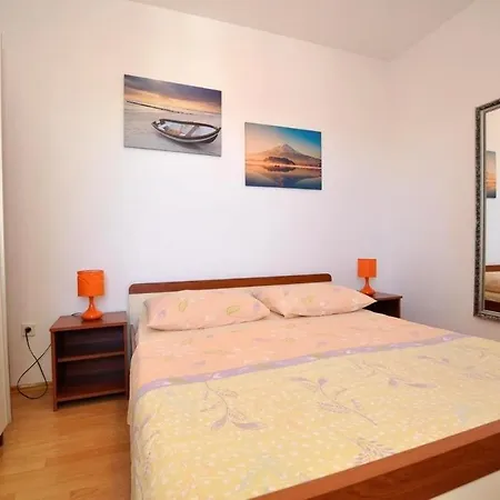 아파트 Family Friendly Seaside Slatine, Ciovo - 23108