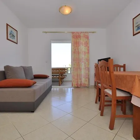 Family Friendly Seaside Slatine, Ciovo - 23108 슬라티네
